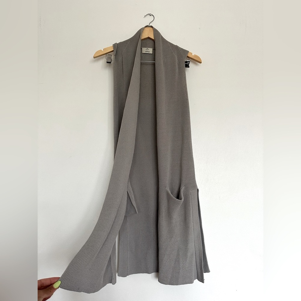 Classic Aritzia Wilfred brand cardigan in XXS
